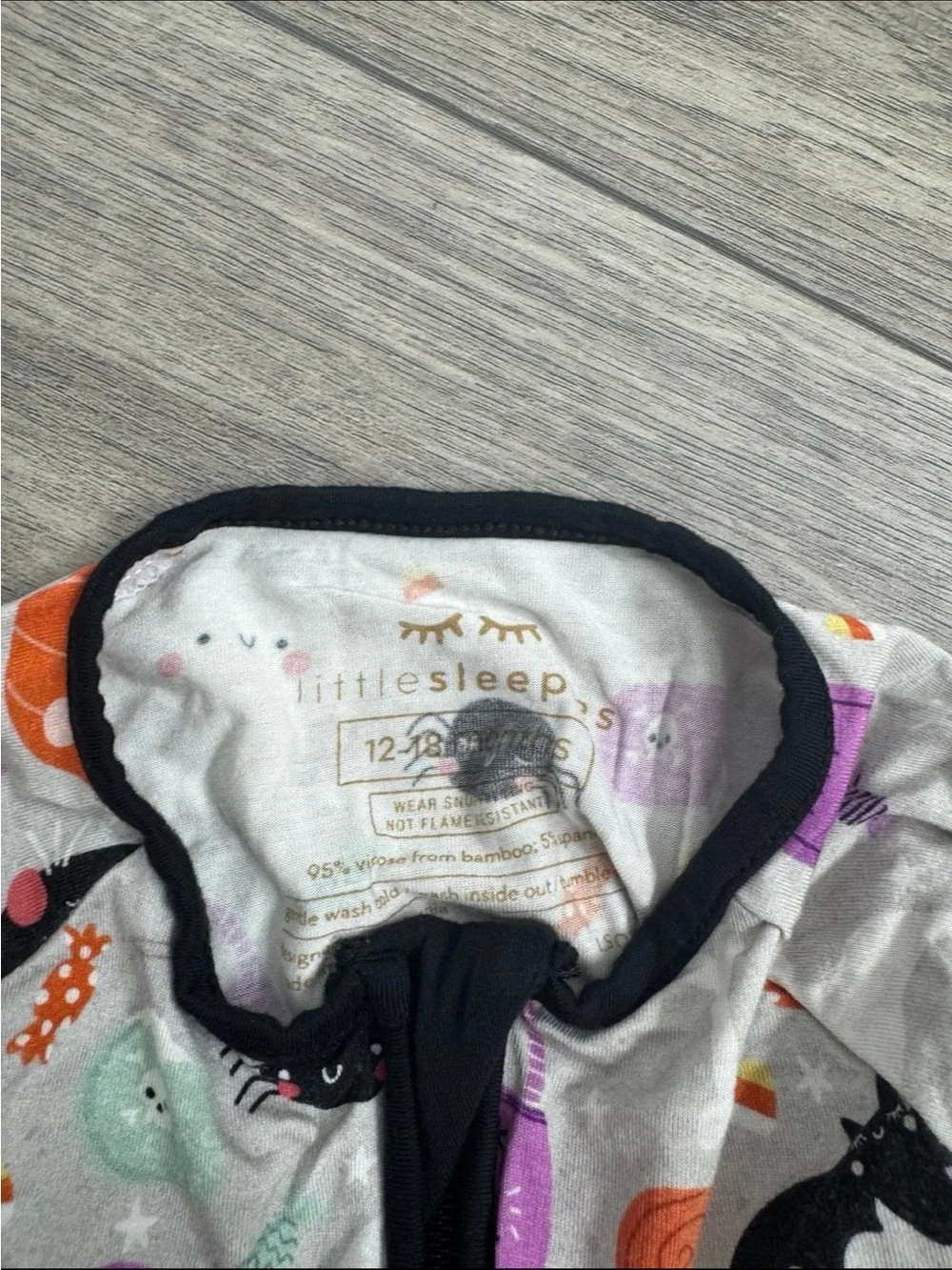Little sleepies trick or treat zippy 12/18